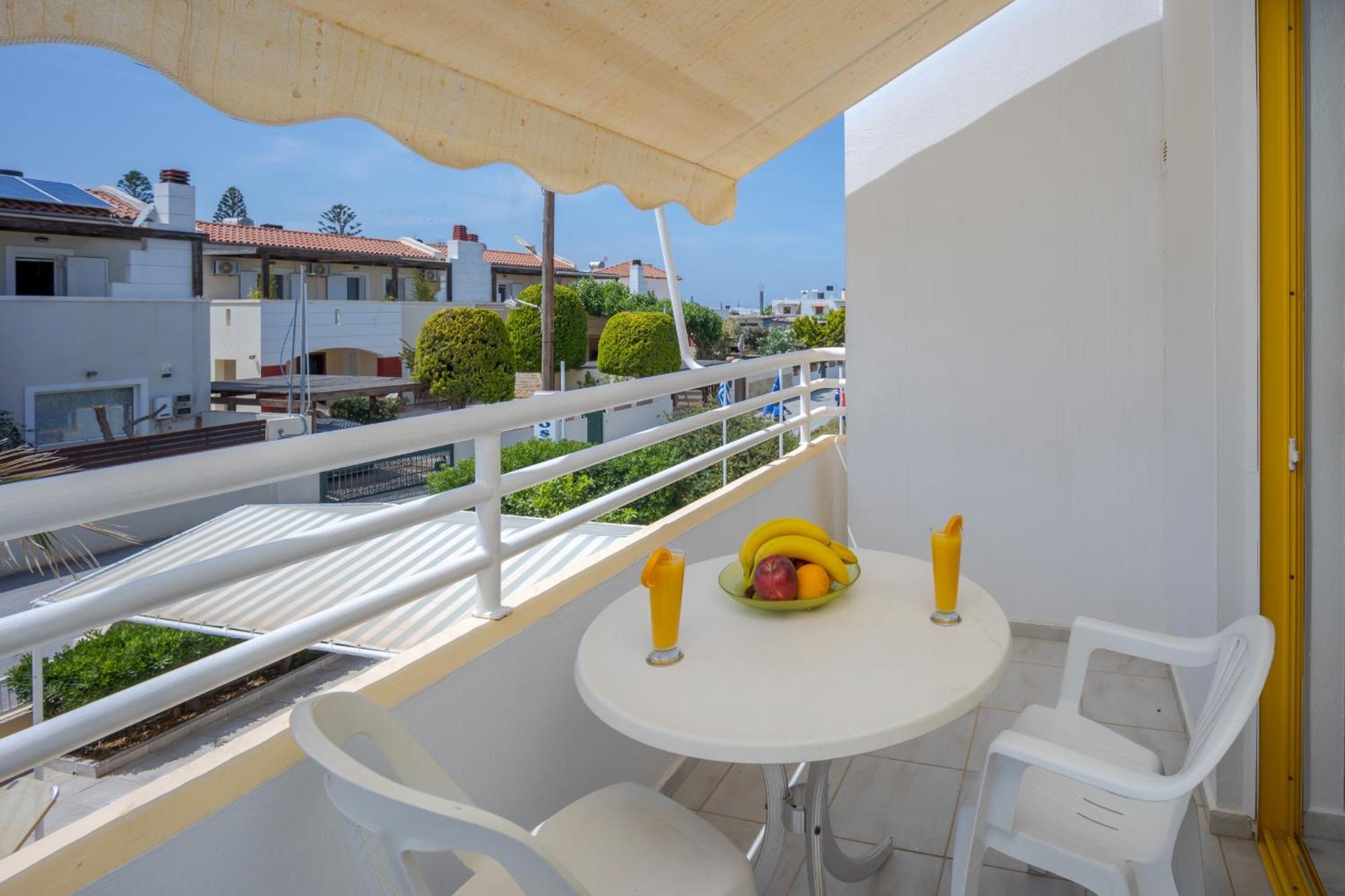 Cosmi Apts Gouves By Estia Room photo
